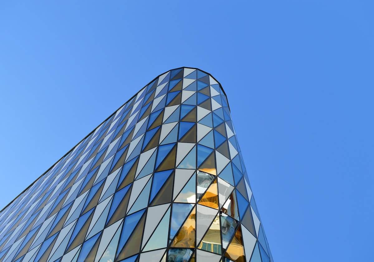 玻璃腿怎当皇马大腿？齐祖，别指望阿扎尔了…