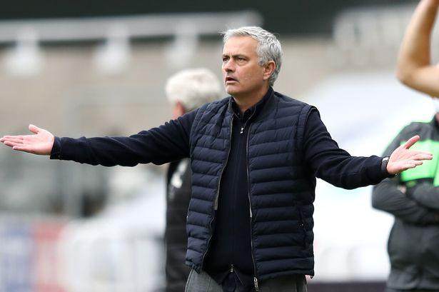 开云体育中心-穆帅：有些失误算不上失误 因为这与球员能力有关