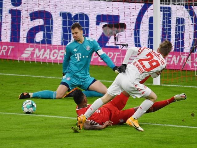 开云-鸡哥临场换位帮拜仁填坑，帕瓦尔连坐板凳后又挨批